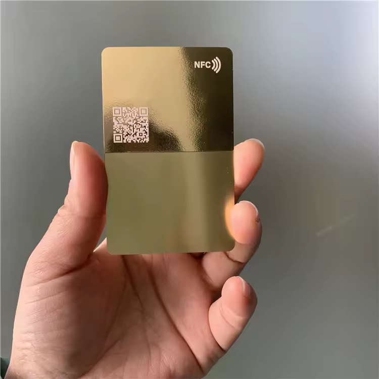 Profesyonel NFC kartvizit tasarım örneği